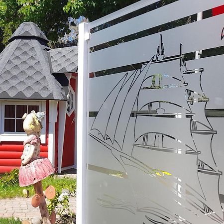 Modern Holiday Home With Sauna By The Sea In Wiek Wiek auf Rügen Екстериор снимка