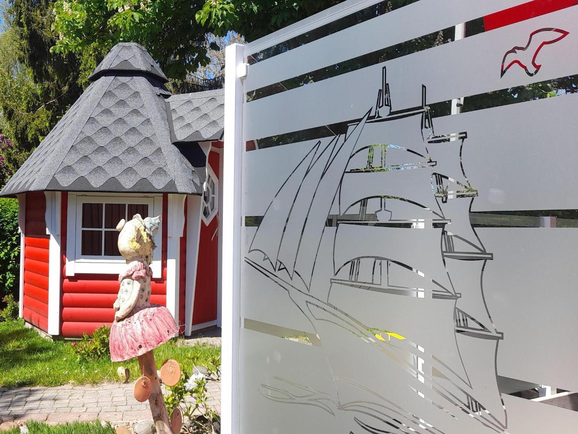 Modern Holiday Home With Sauna By The Sea In Wiek Wiek auf Rügen Екстериор снимка